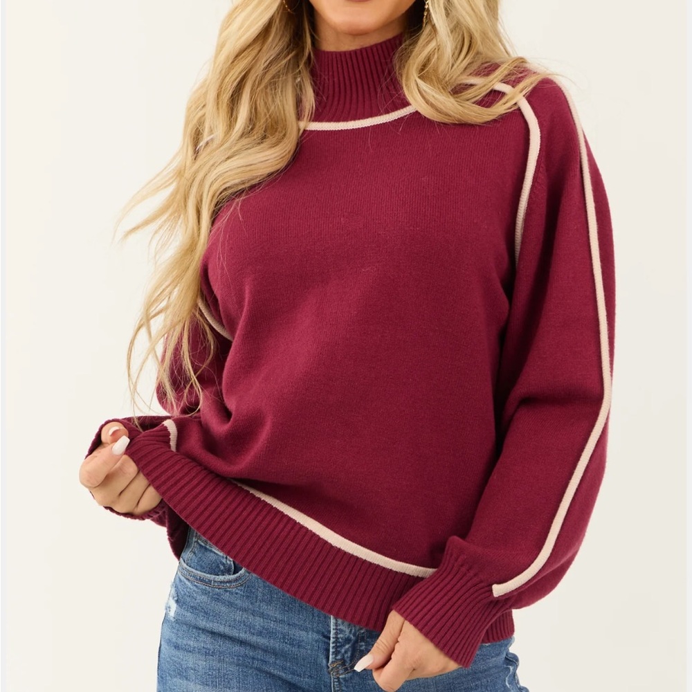 NWT Gilli Wine‎ Contrast Ivory Trim Mock Neck Sweater Size Small